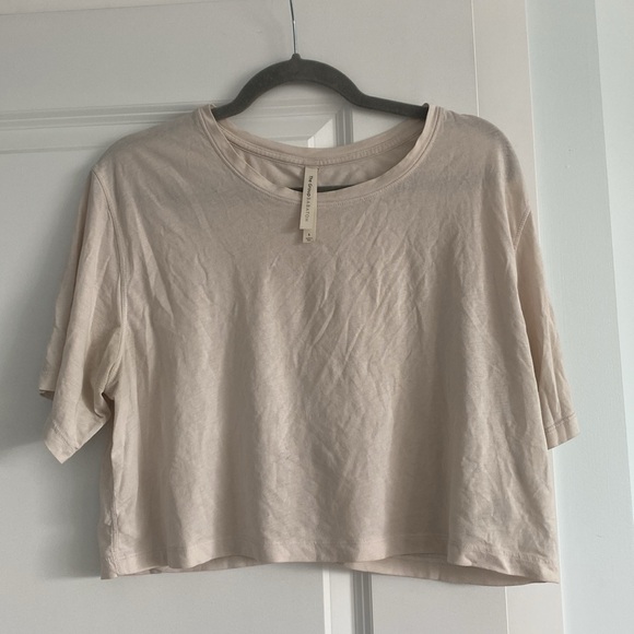 The Group by Babaton Foundation Relaxed T-Shirt - Picture 2 of 6